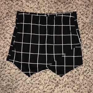 NWOT envelope shorts